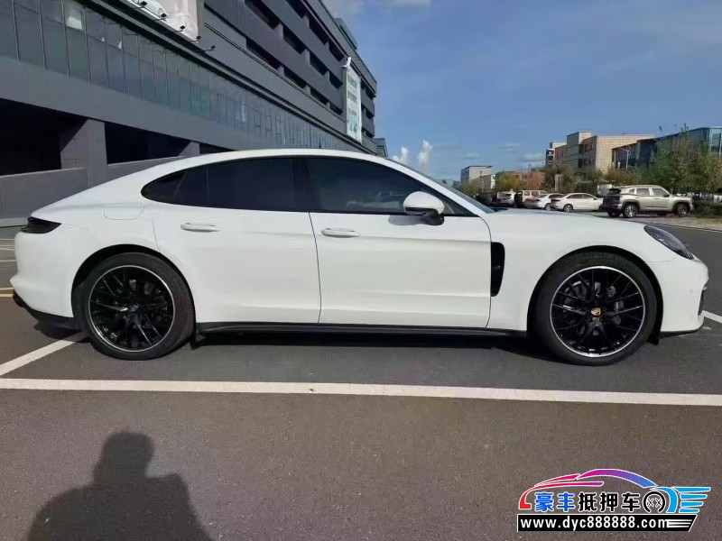 22年保时捷帕纳梅拉轿车抵押车出售