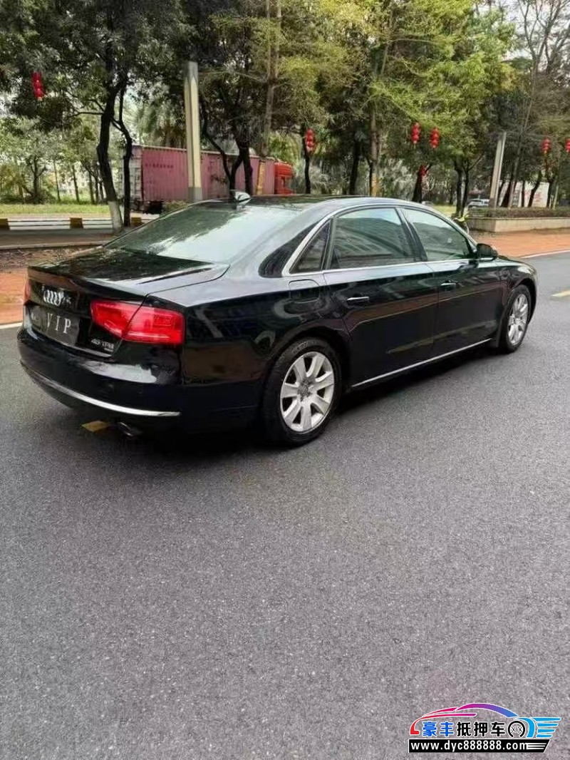 13年奥迪A8轿车抵押车出售