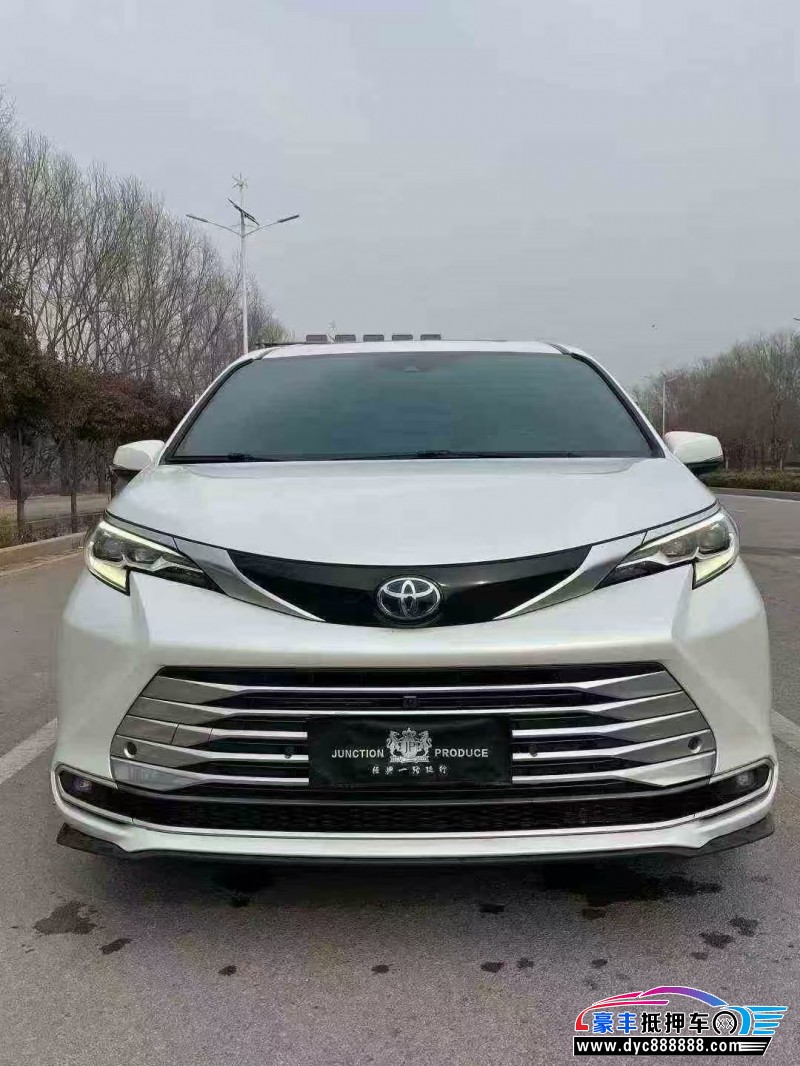 22年丰田塞纳轿车抵押车出售