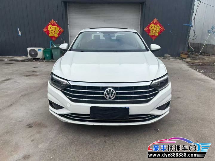 抵押车出售21年大众速腾轿车