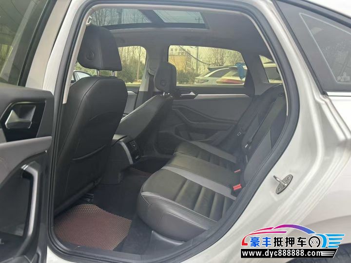 21年大众速腾轿车抵押车出售