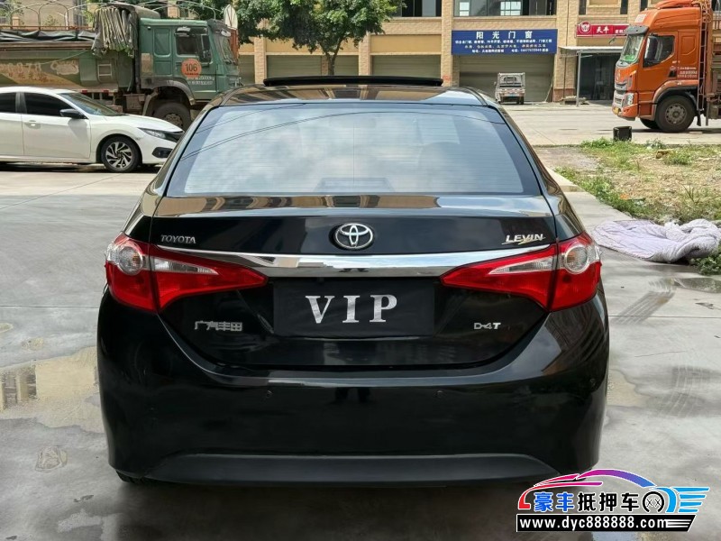 17年丰田雷凌轿车抵押车出售