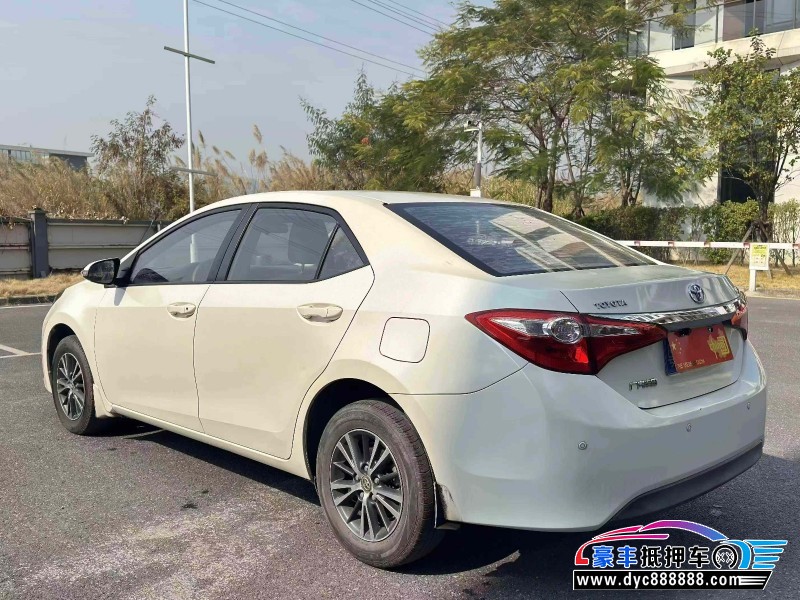 15年丰田雷凌轿车抵押车出售