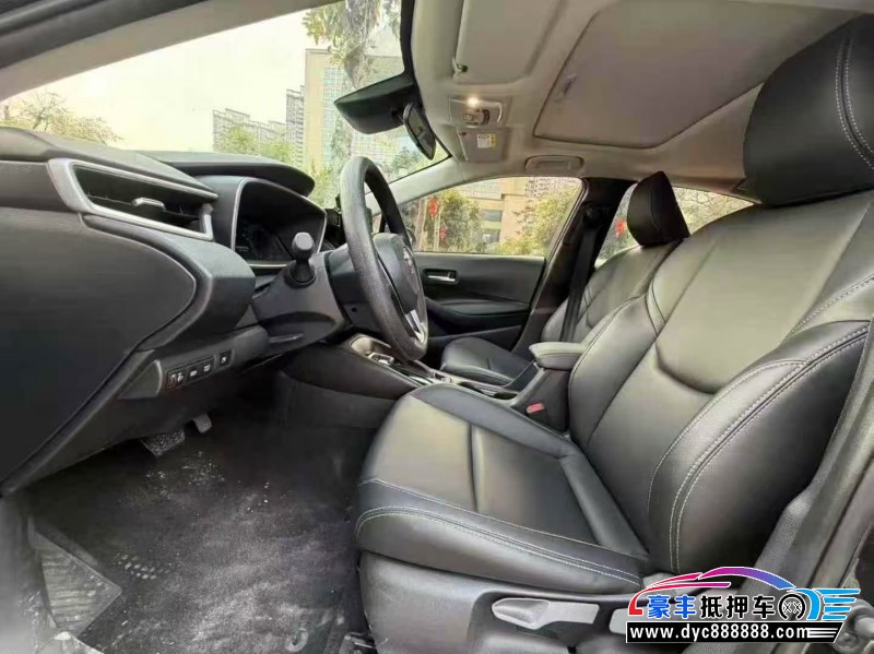 24年丰田雷凌轿车抵押车出售