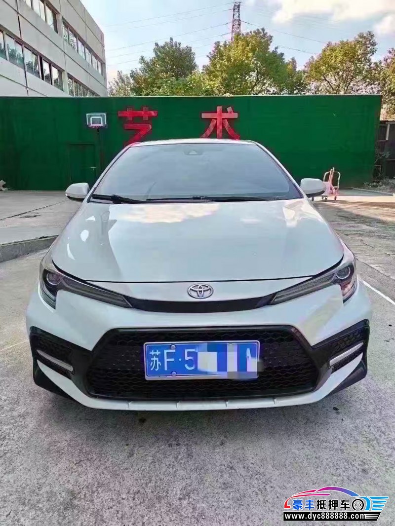 抵押车出售22年丰田雷凌轿车