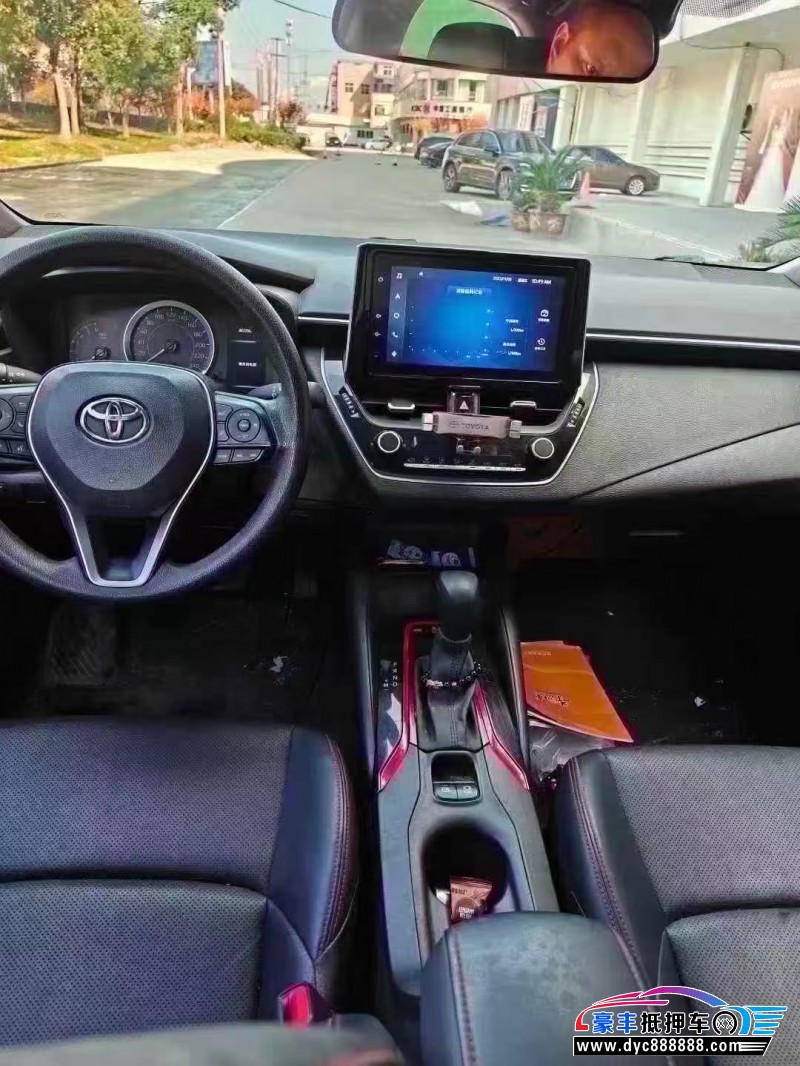 22年丰田雷凌轿车抵押车出售