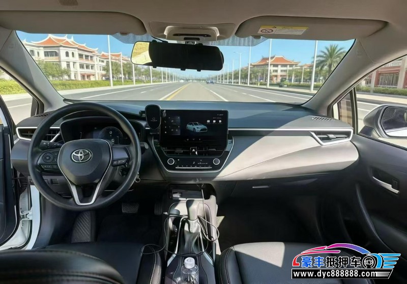 23年丰田雷凌轿车抵押车出售