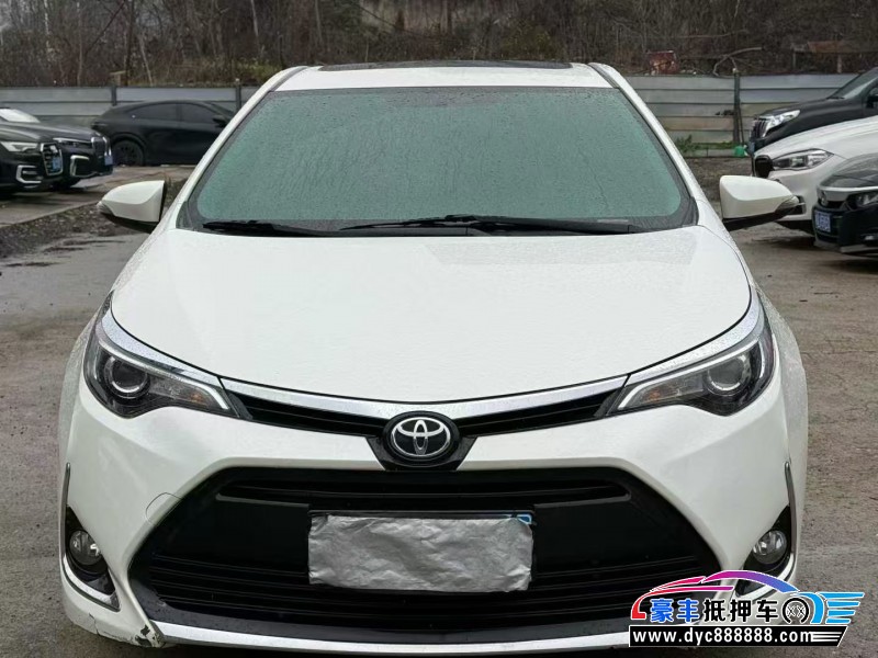 抵押车出售18年丰田雷凌轿车