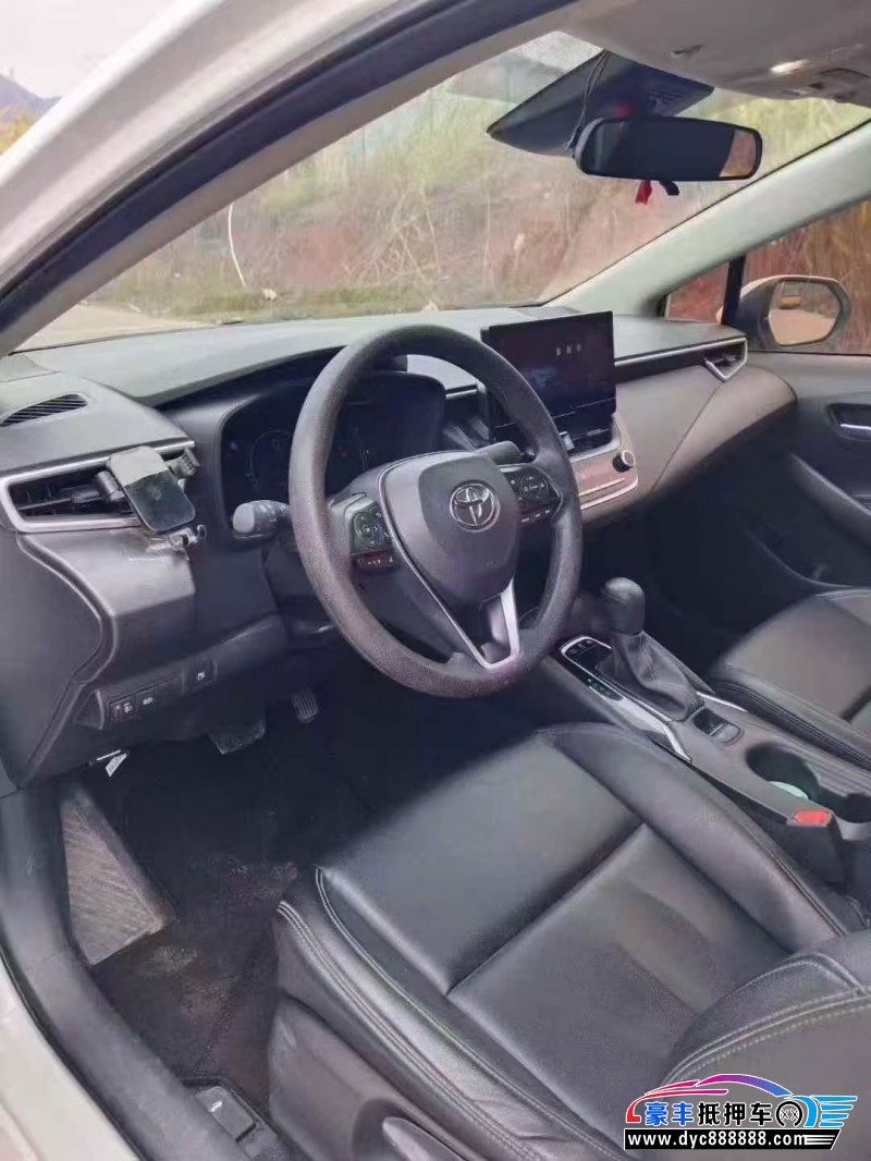 23年丰田雷凌轿车抵押车出售