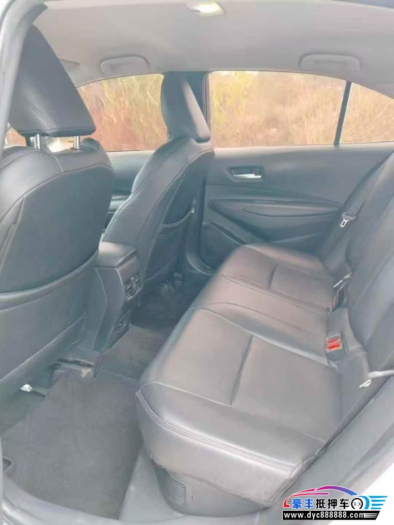 23年丰田雷凌轿车抵押车出售