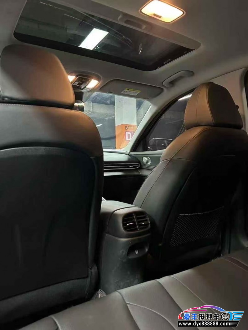 24年现代伊兰特轿车抵押车出售