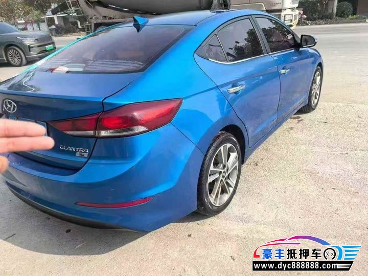 16年现代领动轿车抵押车出售