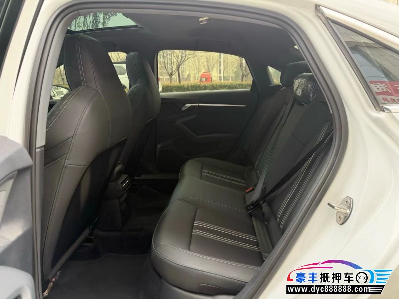 24年奥迪A3轿车抵押车出售