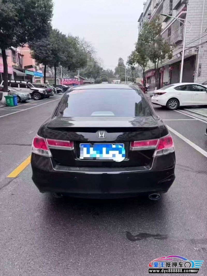 11年本田雅阁轿车抵押车出售
