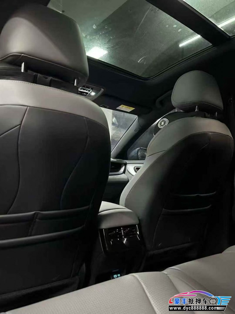25年比亚迪海豹轿车抵押车出售