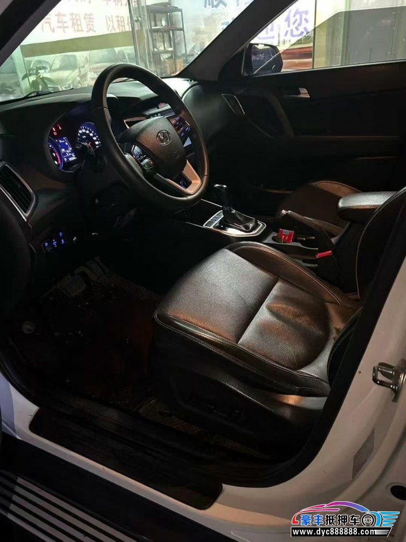 18年现代ix25轿车抵押车出售