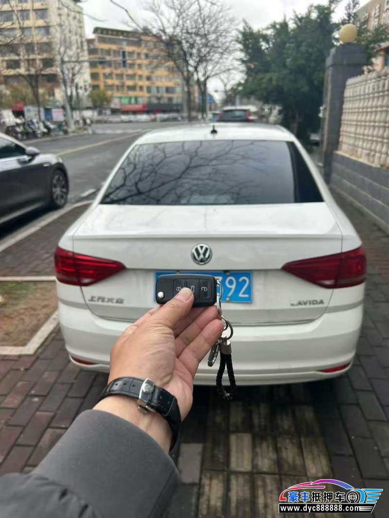 19年大众朗逸轿车抵押车出售