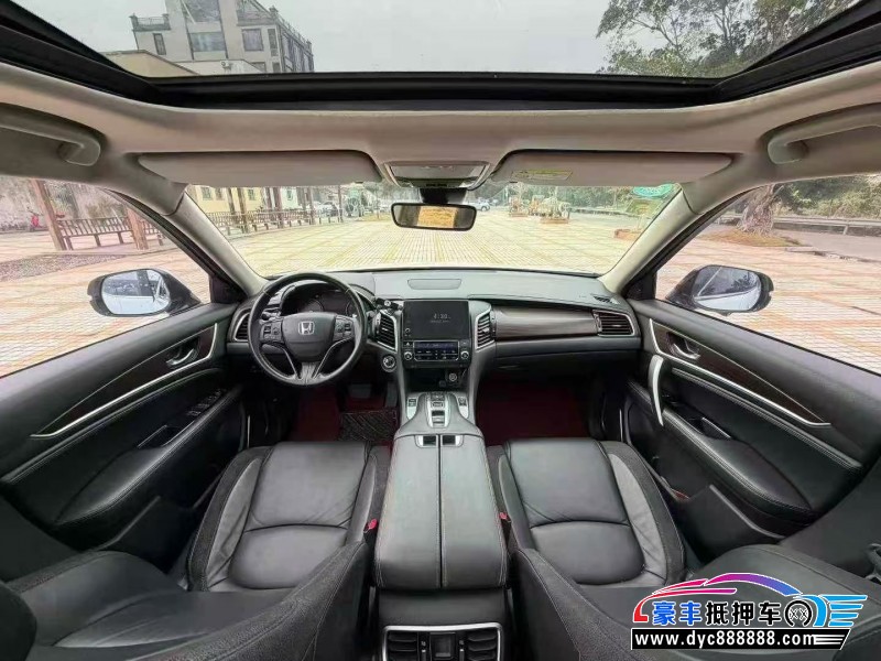 17年本田冠道轿车抵押车出售