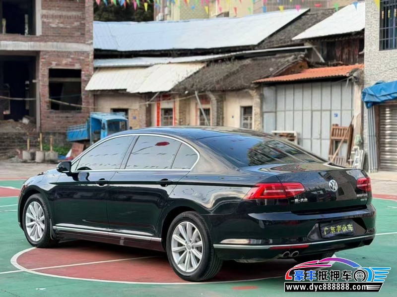 18年大众迈腾轿车抵押车出售