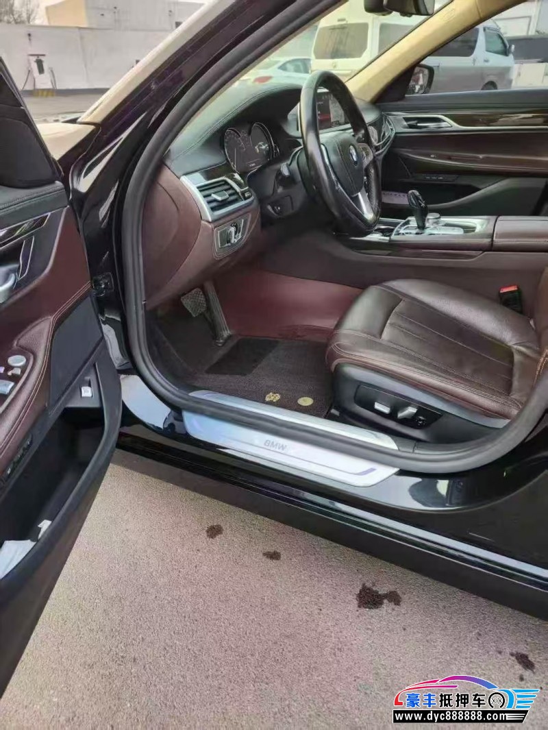 19年宝马7系轿车抵押车出售