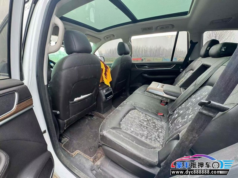 19年荣威RX8轿车抵押车出售