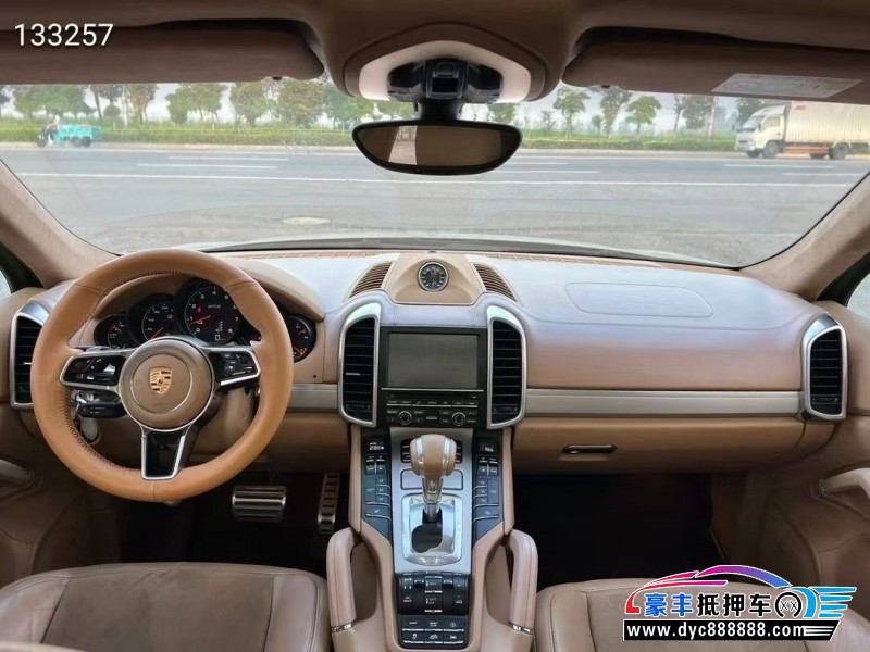 15年保时捷卡宴轿车抵押车出售