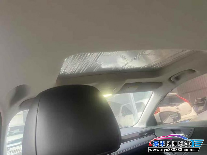 25年荣威i5轿车抵押车出售