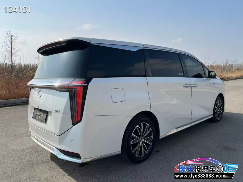 23年传祺M8轿车抵押车出售