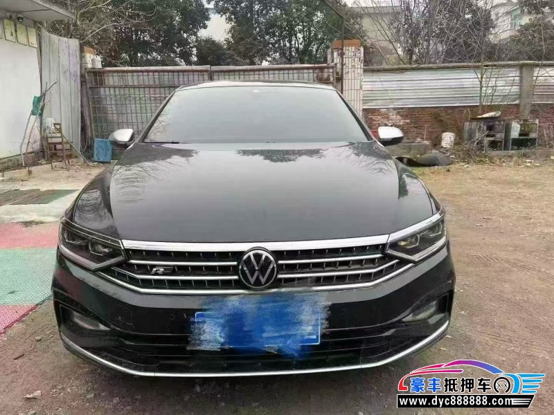 抵押车出售24年大众迈腾轿车