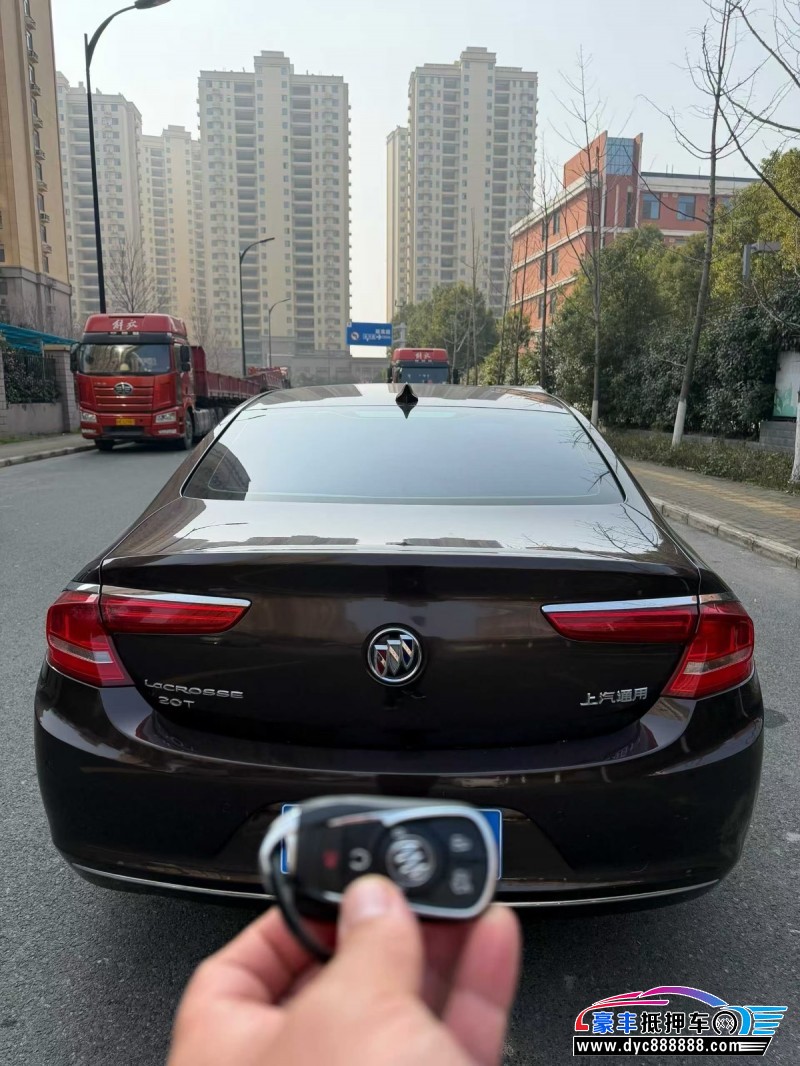 16年别克君越轿车抵押车出售