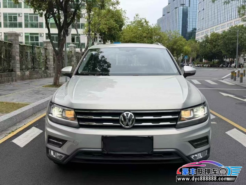 抵押车出售18年大众途观L轿车