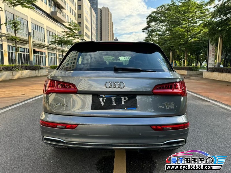 19年奥迪Q5轿车抵押车出售