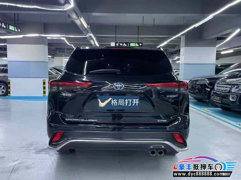 22年丰田皇冠轿车抵押车出售