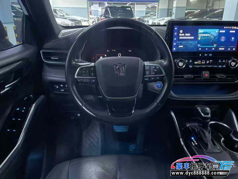 22年丰田皇冠轿车抵押车出售