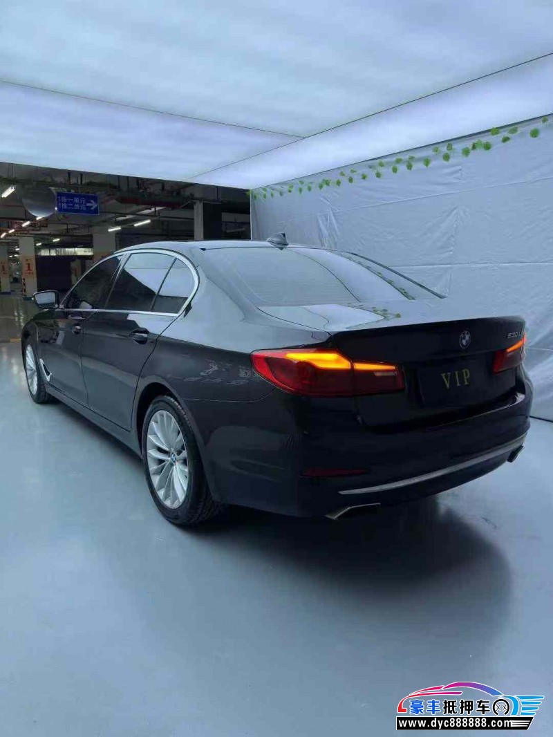 20年宝马5系轿车抵押车出售