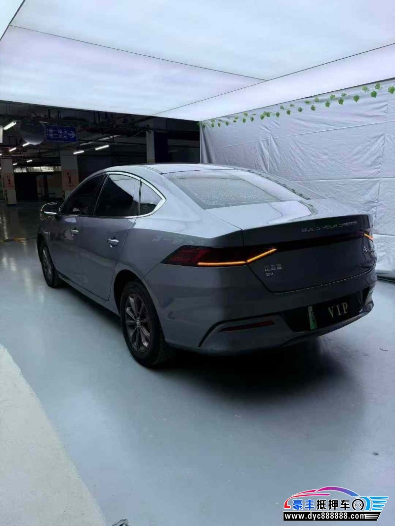 24年比亚迪秦轿车抵押车出售