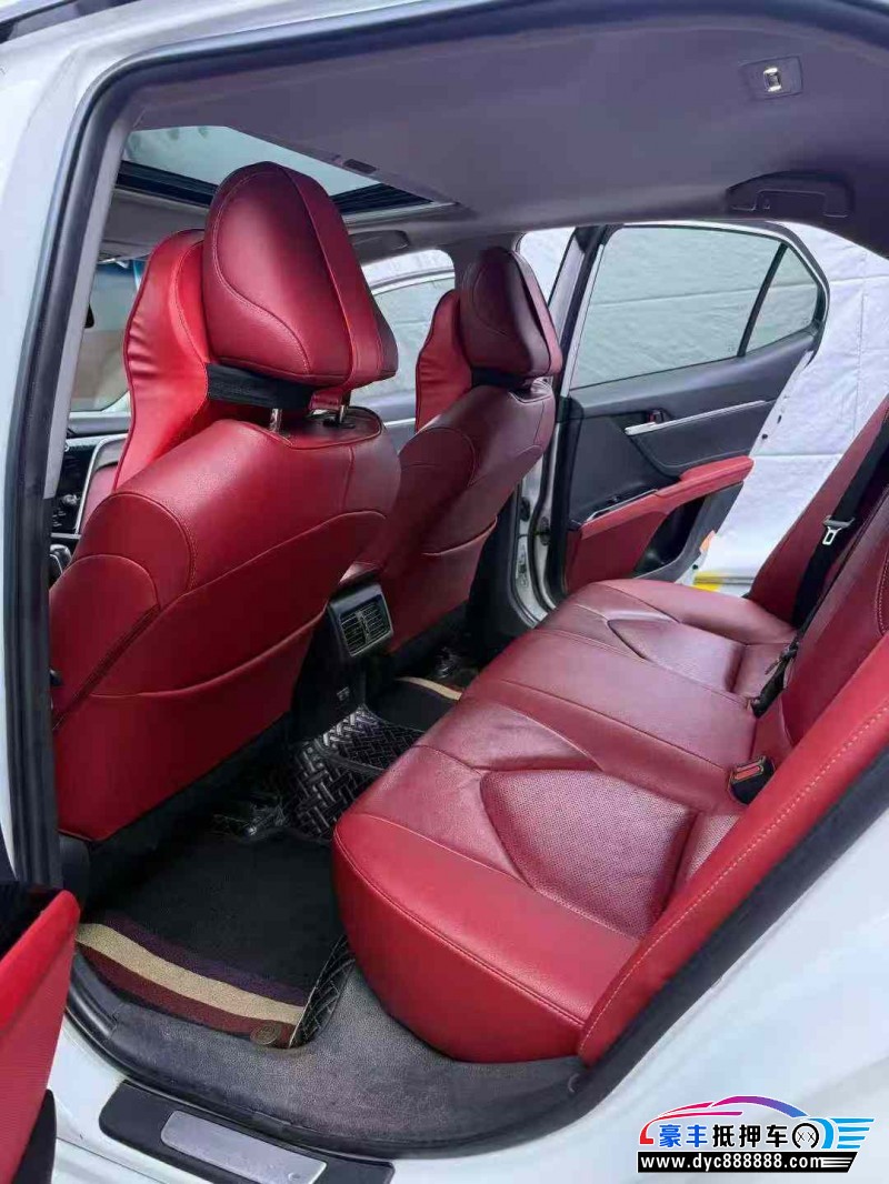 20年丰田凯美瑞轿车抵押车出售