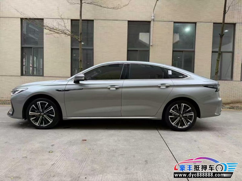 25年奇瑞艾瑞泽轿车抵押车出售