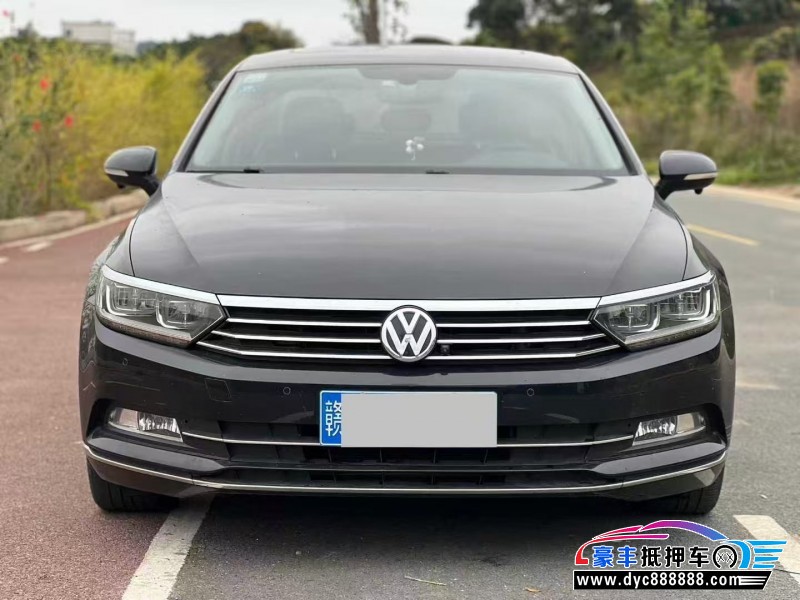 抵押车出售18年大众迈腾轿车