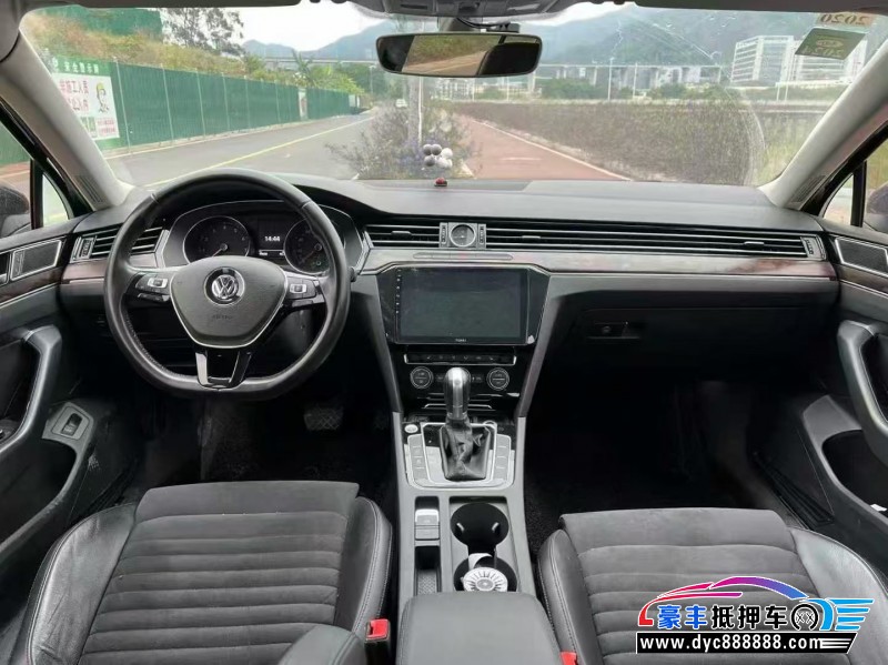 18年大众迈腾轿车抵押车出售