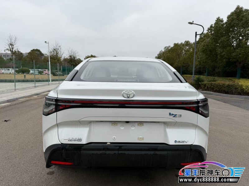 25年丰田BZ3轿车抵押车出售