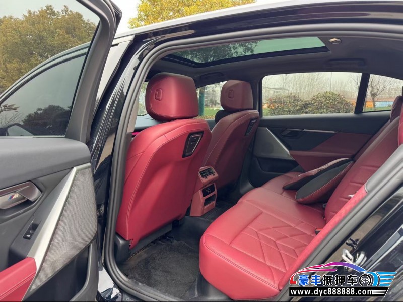 25年宝马5系轿车抵押车出售