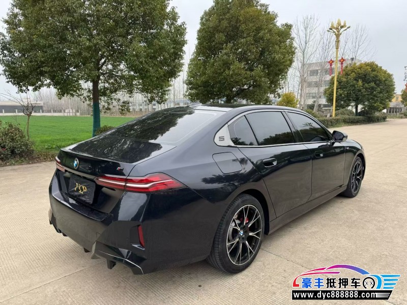 25年宝马5系轿车抵押车出售