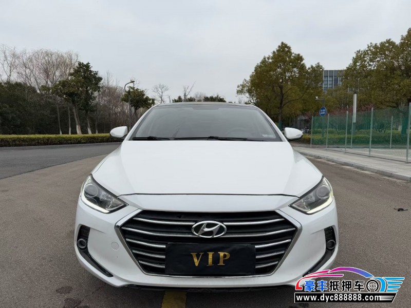 抵押车出售18年现代领动轿车