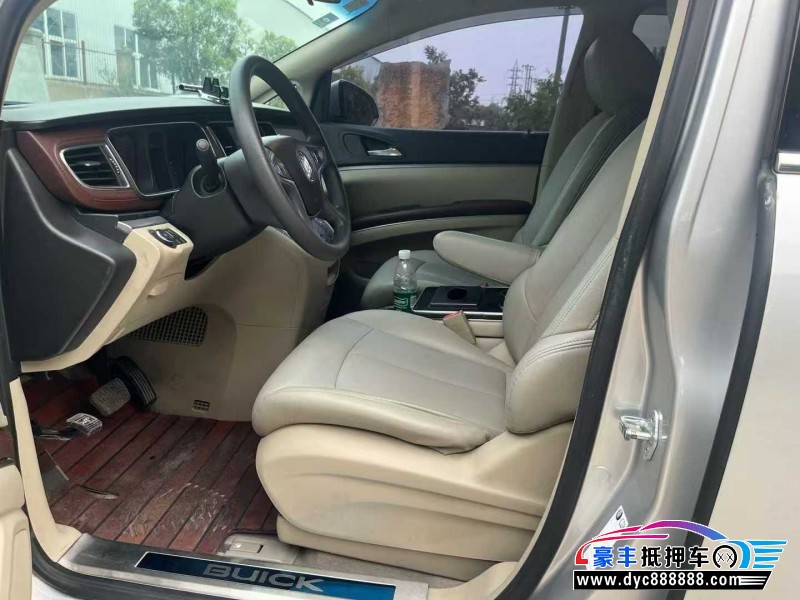 20年别克GL8轿车抵押车出售