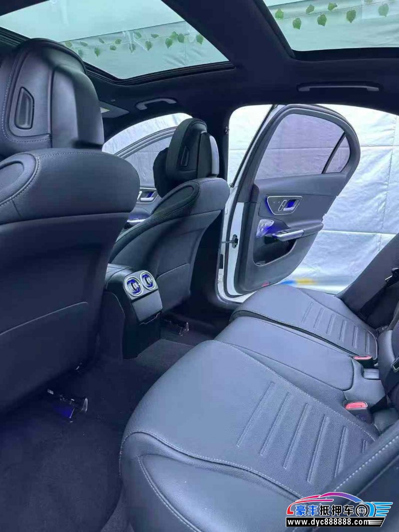 23年奔驰C轿车抵押车出售