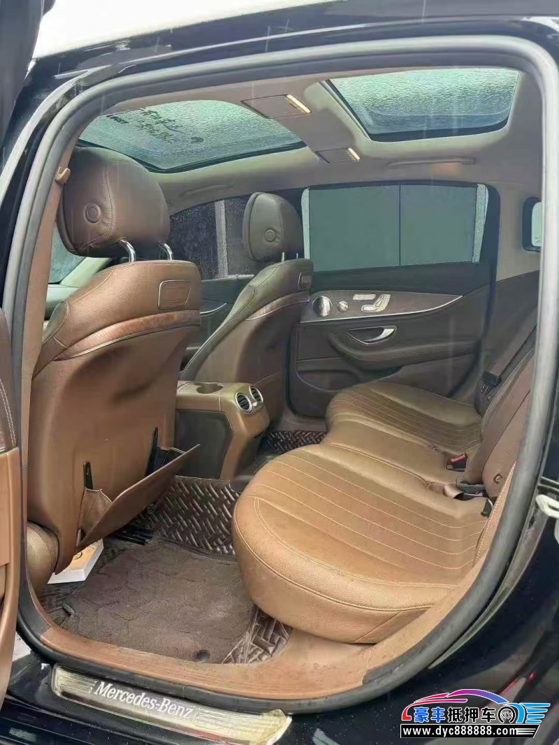 19年奔驰E级轿车抵押车出售