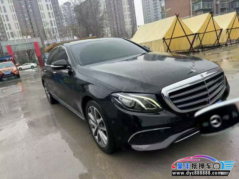 19年奔驰E级轿车抵押车出售