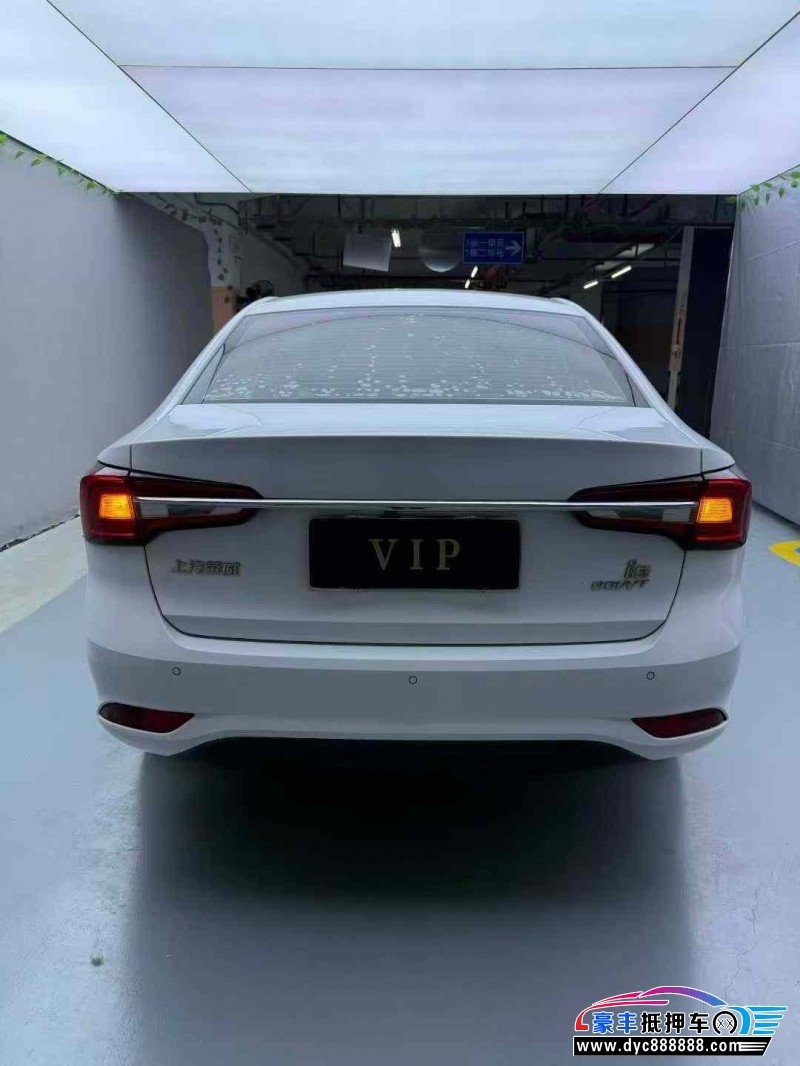 21年荣威i5轿车抵押车出售