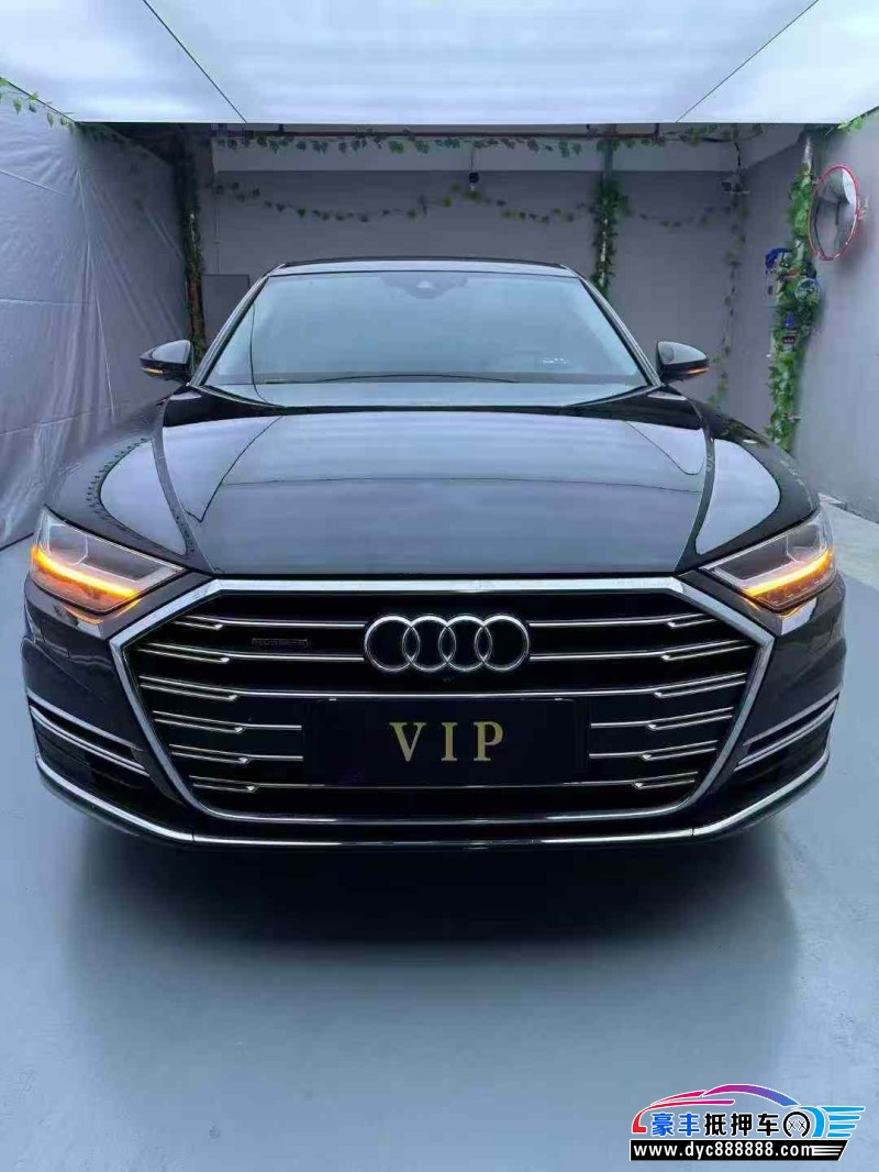 抵押车出售18年奥迪A8L轿车